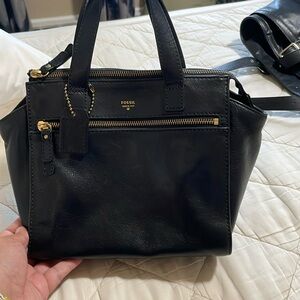 Fossil convertible purse with detachable crossbody strap